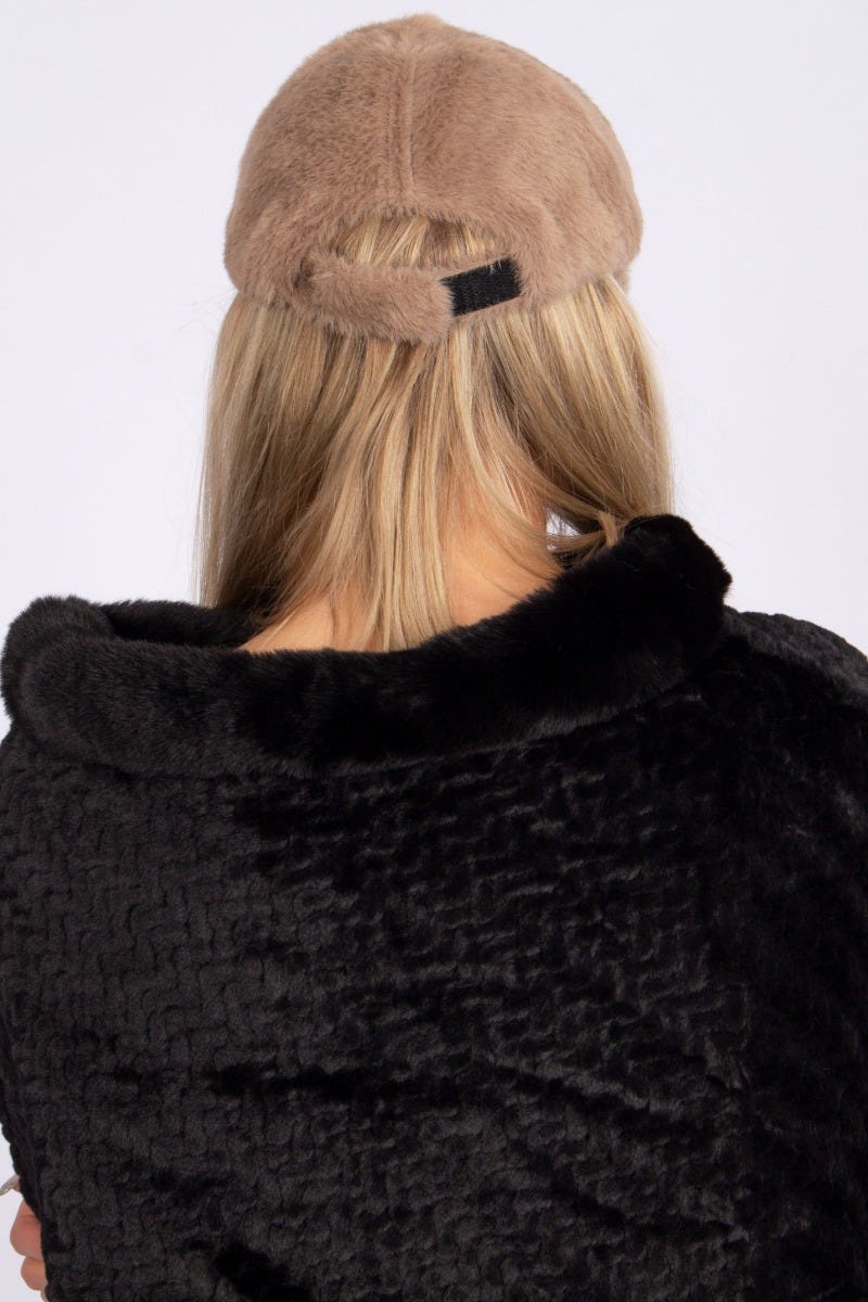 Faux fur cap Camel