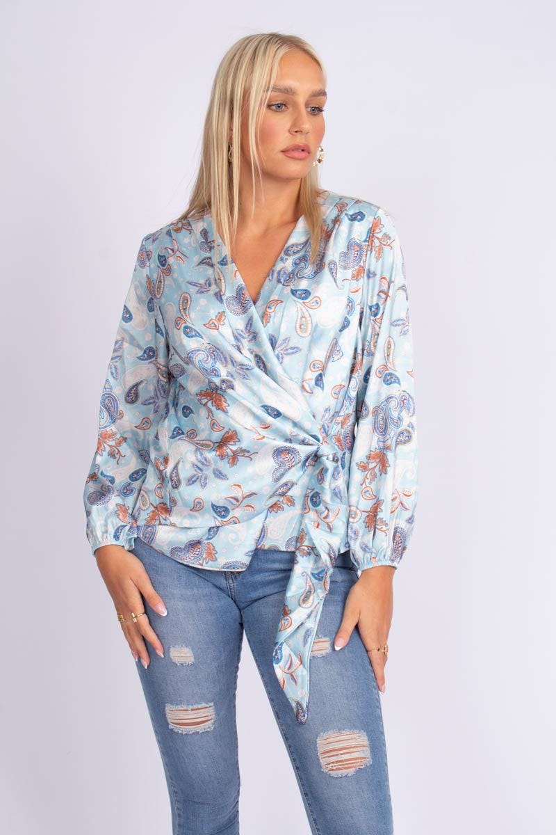 Crossover bluse m. paisley print  Skyblue