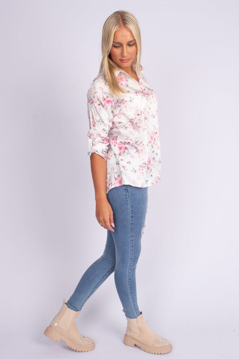 Bluse m. krave i blomsterprint Hvid