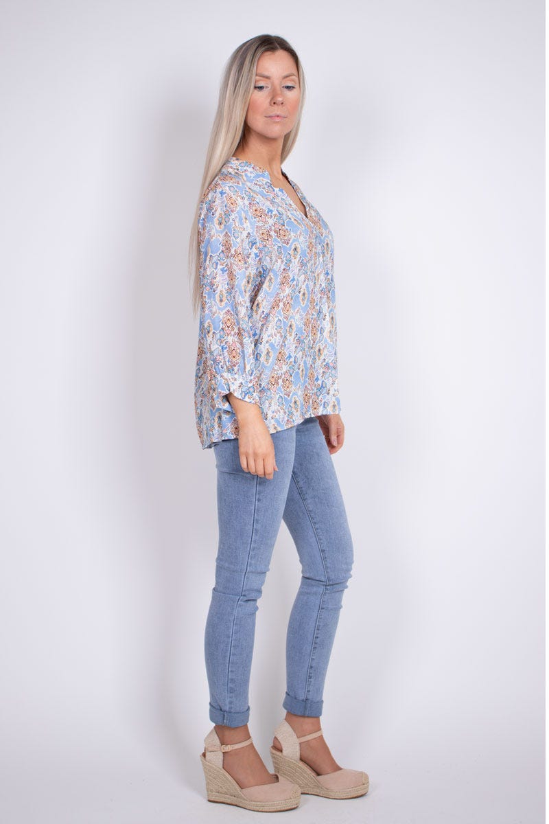 Bluse m. print Skyblue