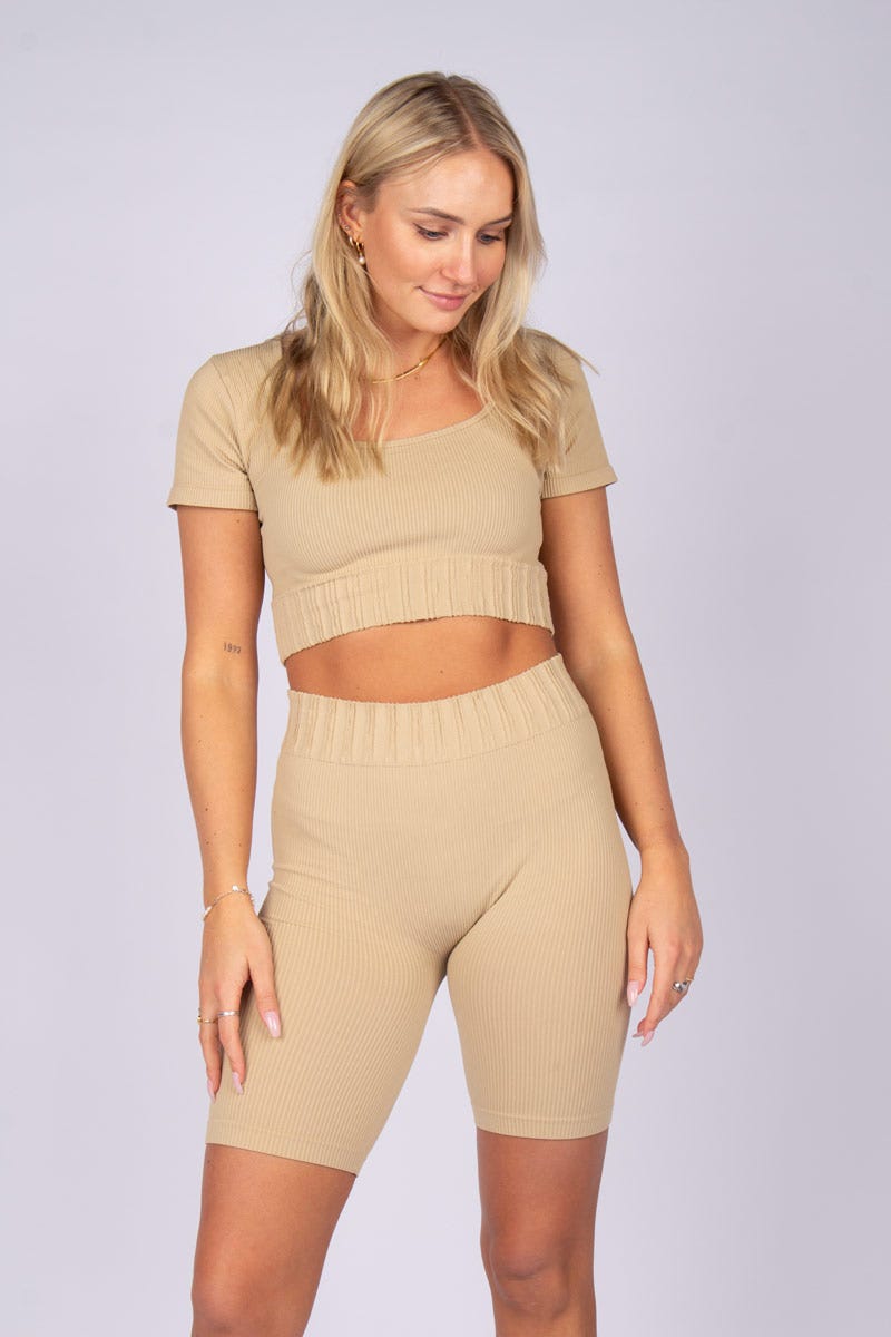 Crop top m. ærme Beige