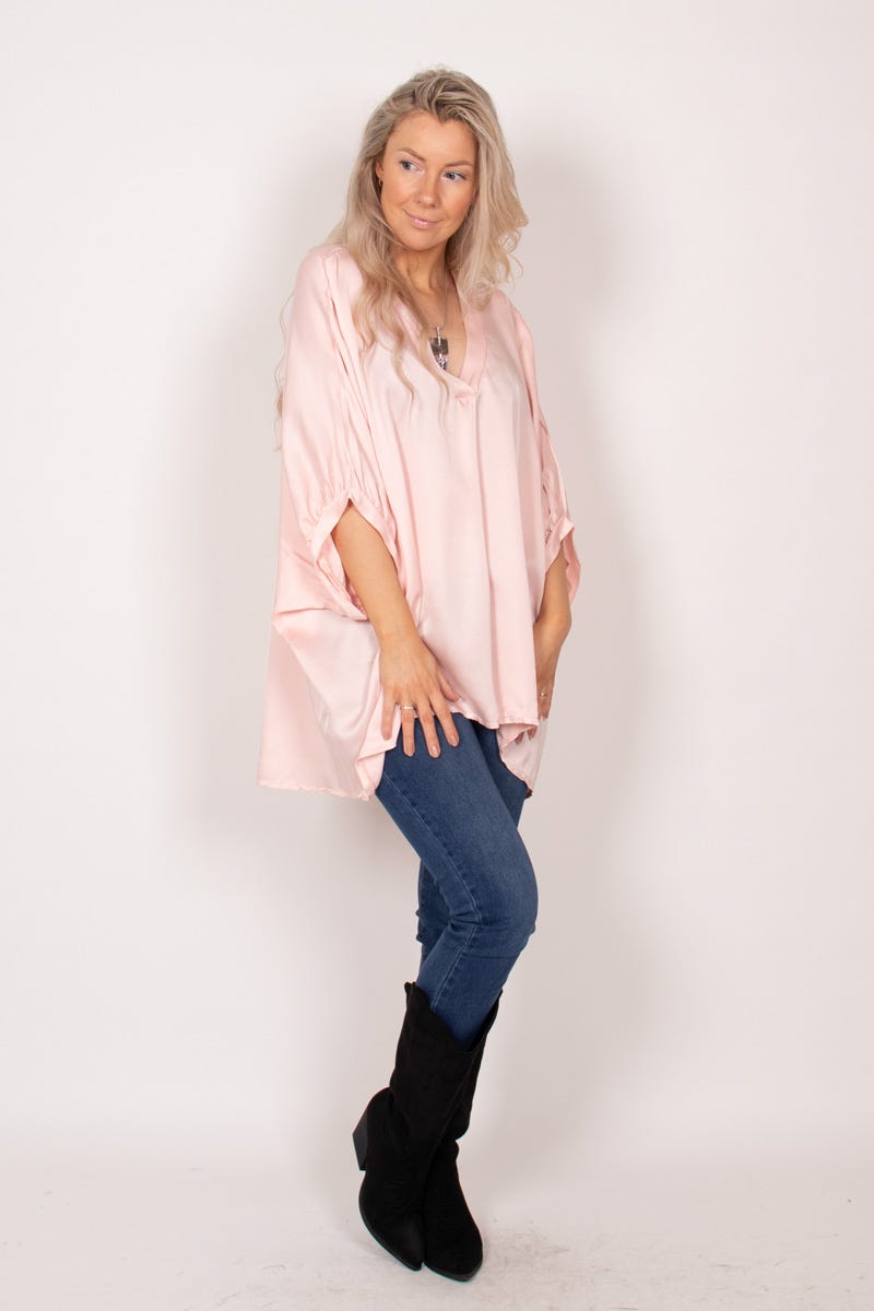 Satinbluse m. batwing ærmer Rosa