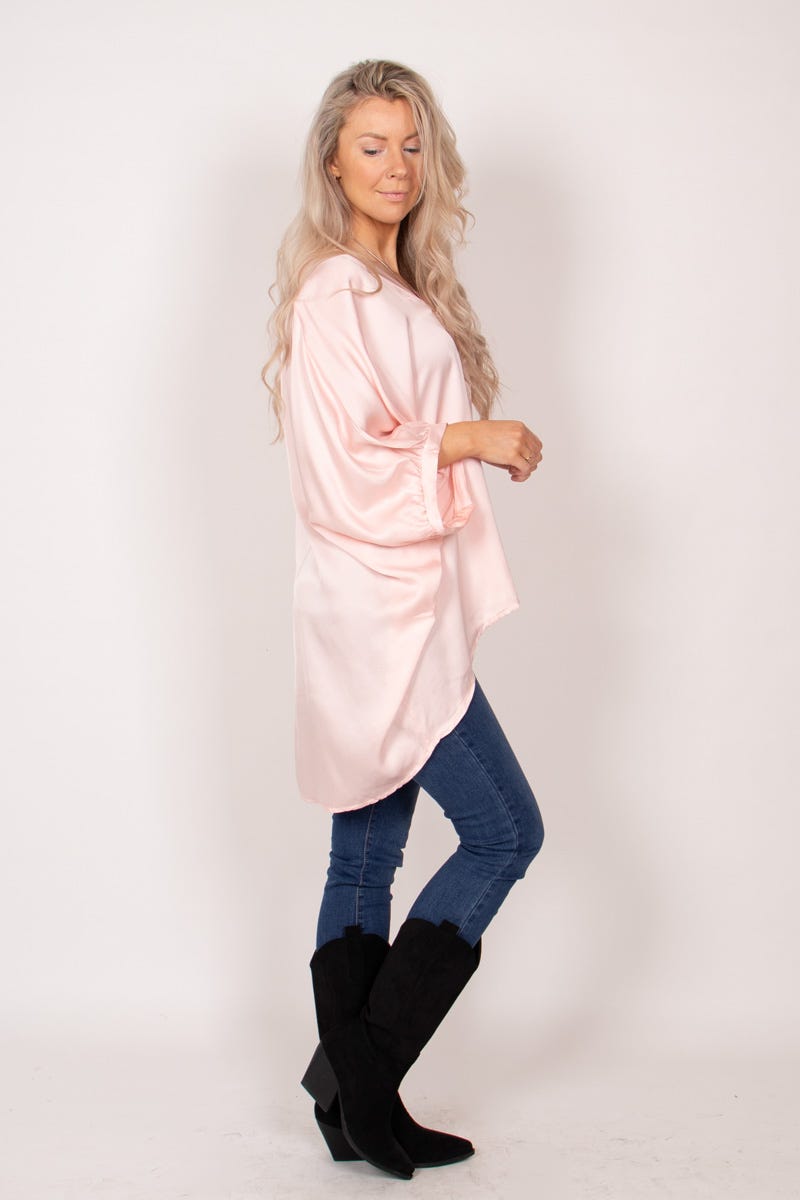 Satinbluse m. batwing ærmer Rosa