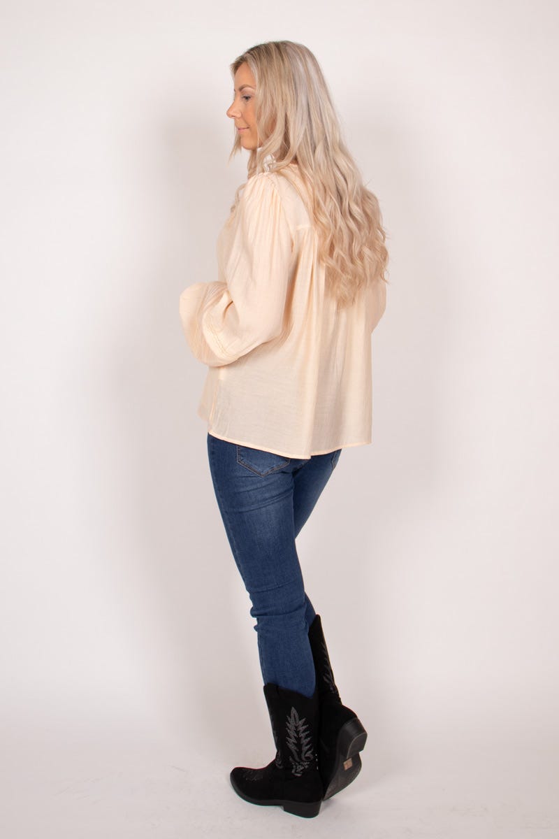 Bluse m. blondedetaljer Beige