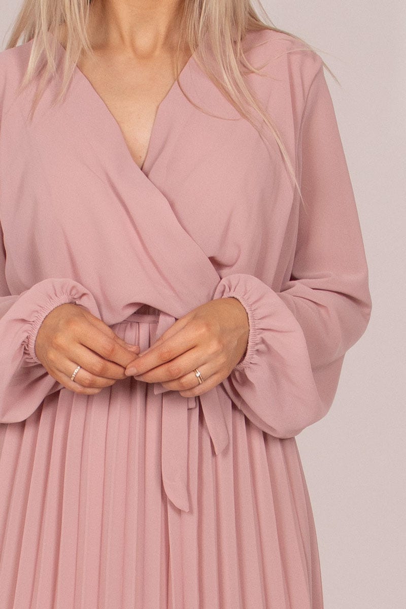 Kjole m. plissé og lange ærmer Rosa