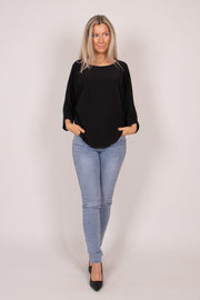 Bluse m. batwing og plissé Sort