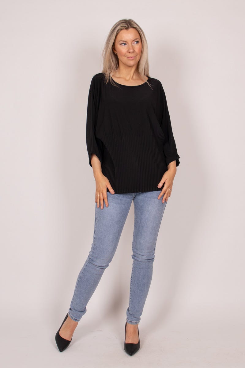 Bluse m. batwing og plissé Sort