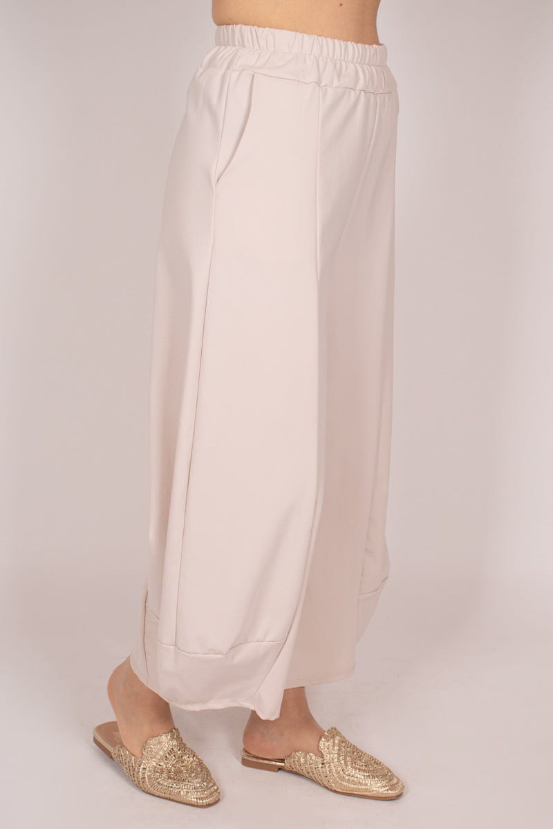 Wide-legged pants Beige