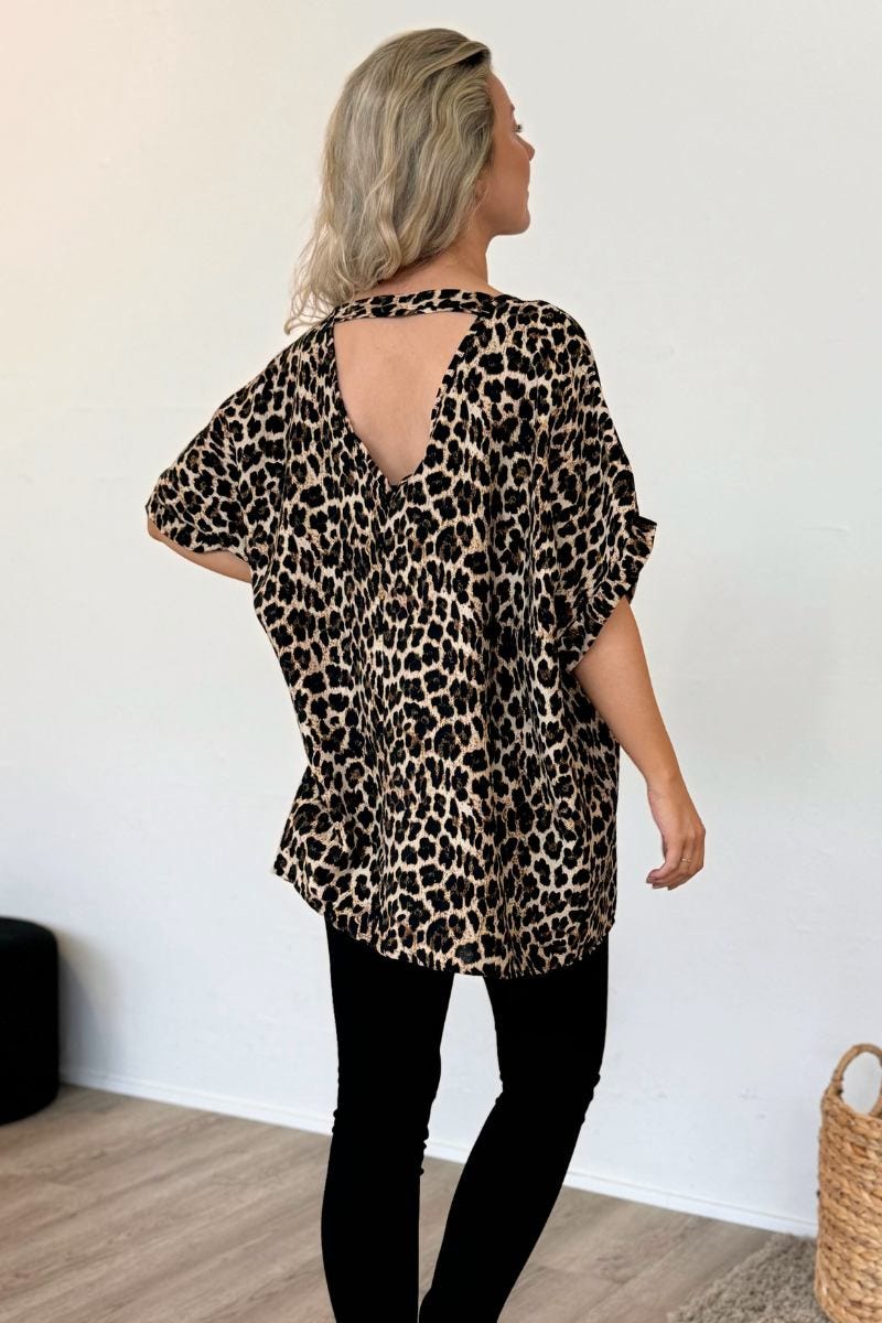 Bluse m. rygdetalje og leopard print Brun