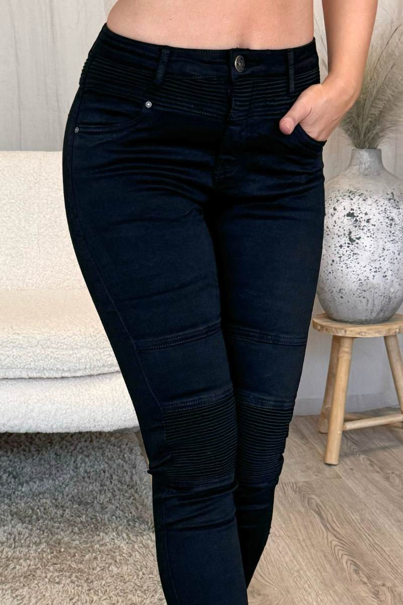 Jeans m. rille effekt Sort