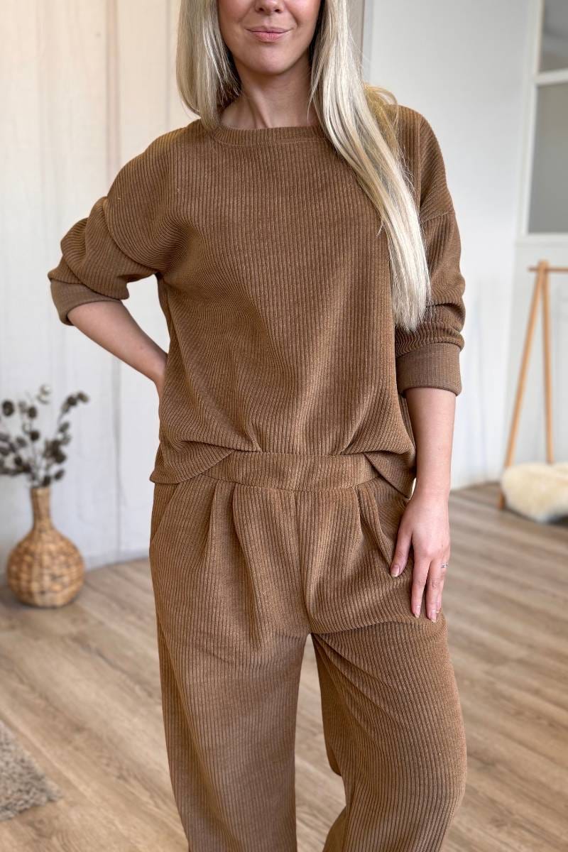 Bluse m. fløjlslook Camel