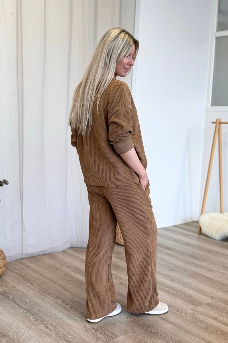 Bluse m. fløjlslook Camel