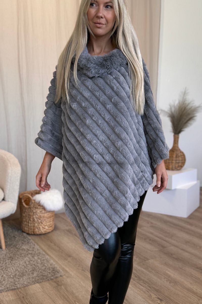 Faux fur poncho Grå