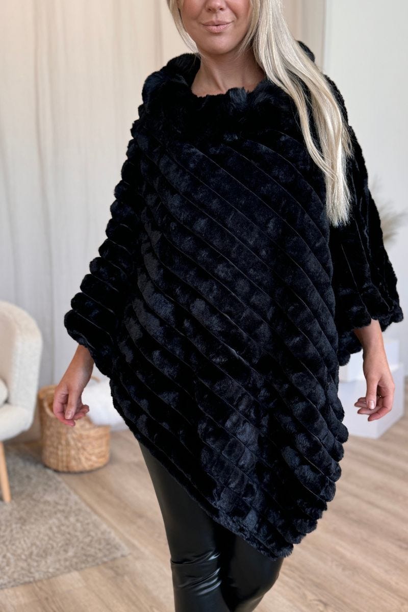 Faux fur poncho Sort