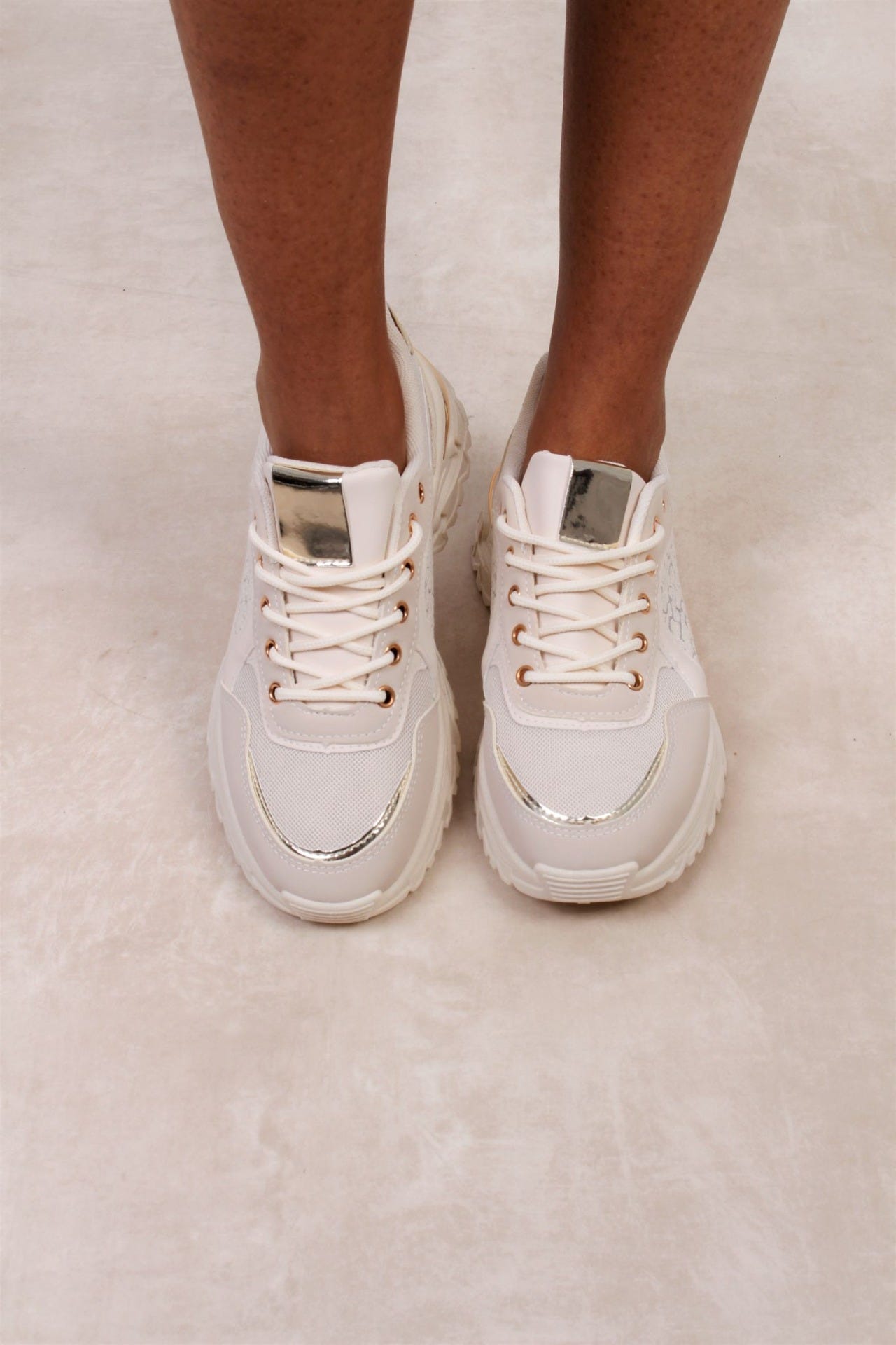 Sneakers med detaljer, Beige