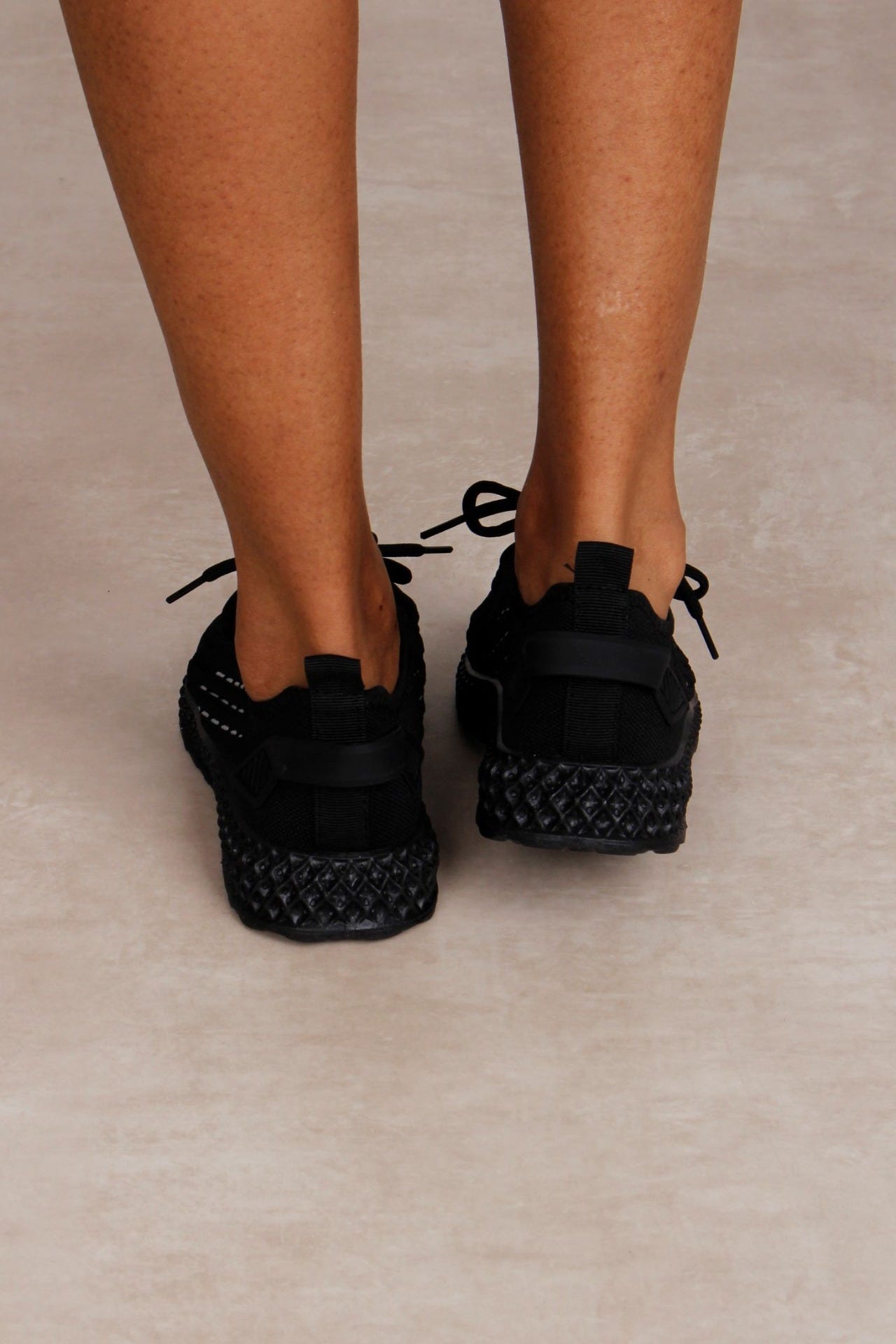 Pull-on sneakers, Sort