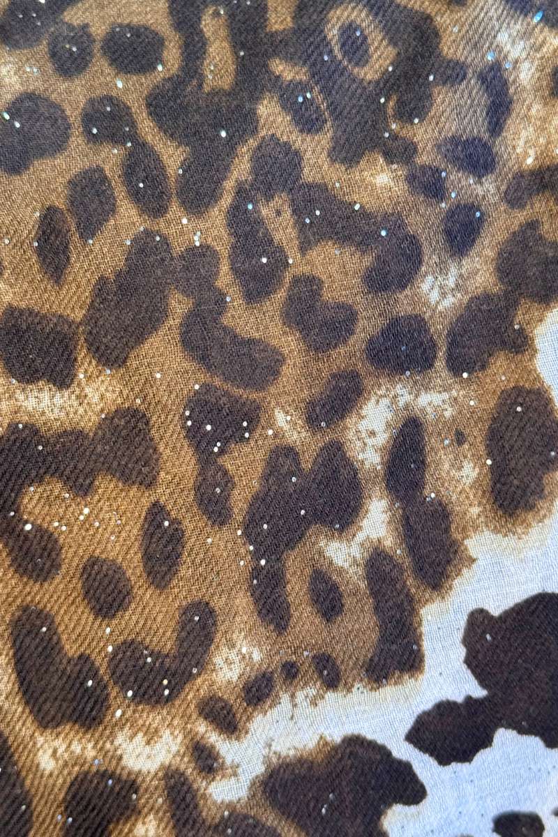 Tørklæde m. glimmer og leopardprint Brun