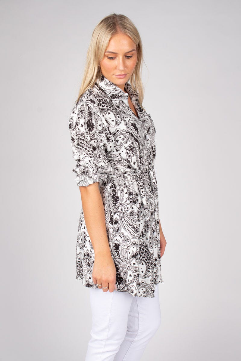 Skjorte m. paisley print Hvid