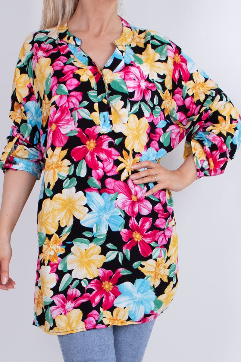 Bluse m. blomster Sort