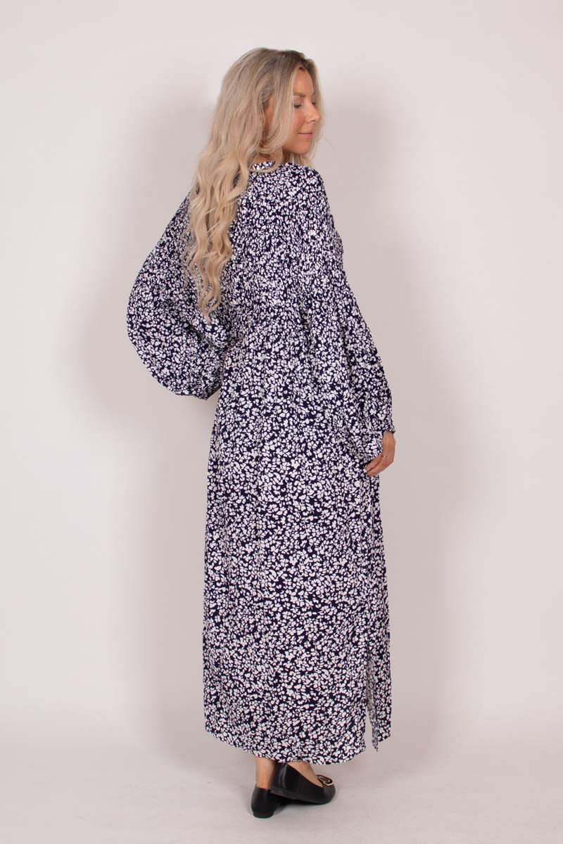 Lang kjole m. smock og knapper Navy