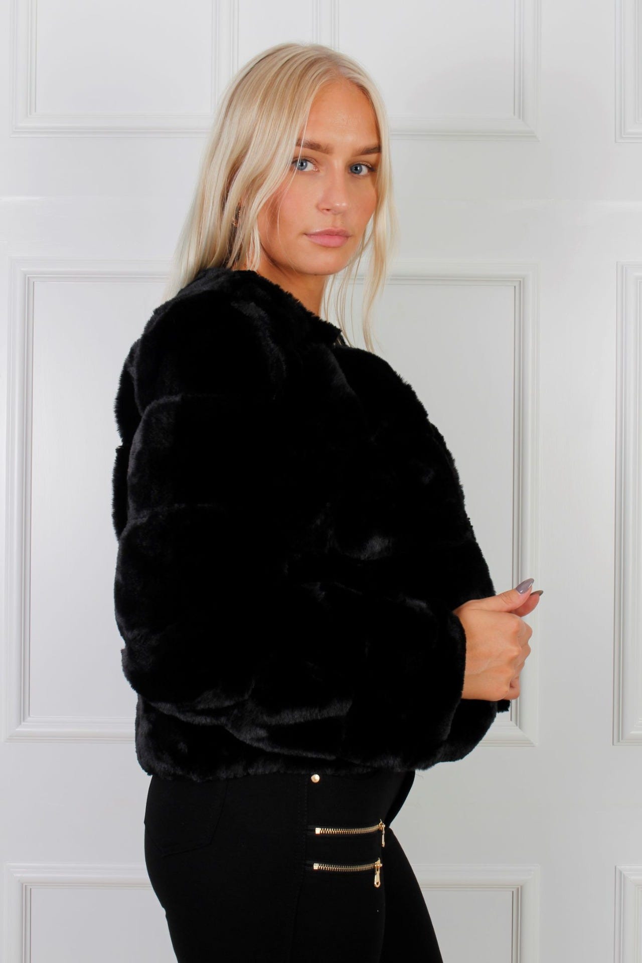 Faux Fur jakke, sort