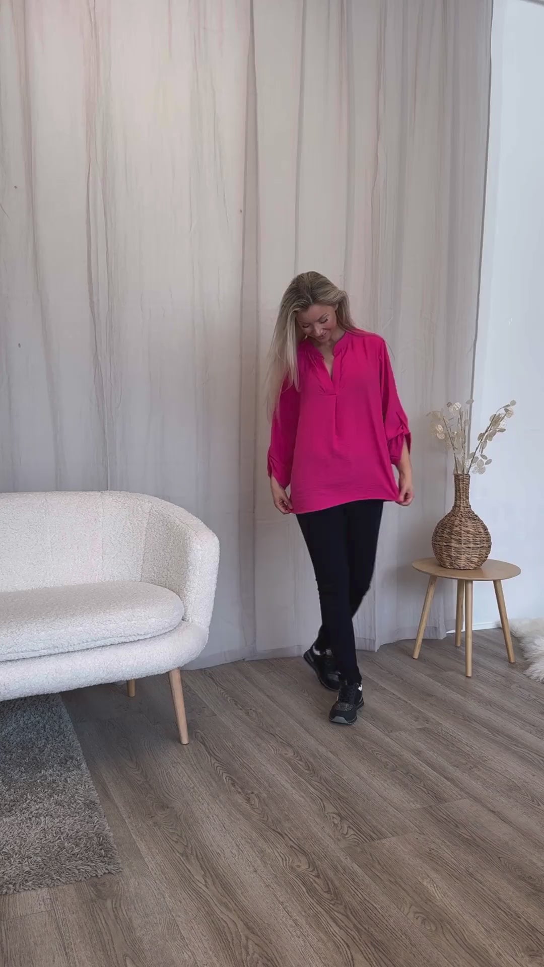 Indlæs video: Adeline bluse Fuchsia